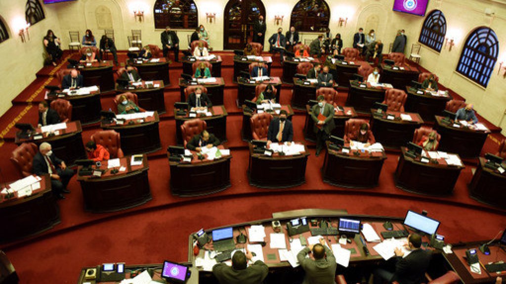  Senado busca restituir los feriados de la Constitución de Puerto Rico y el Día del doctor José Celso Barbosa 
