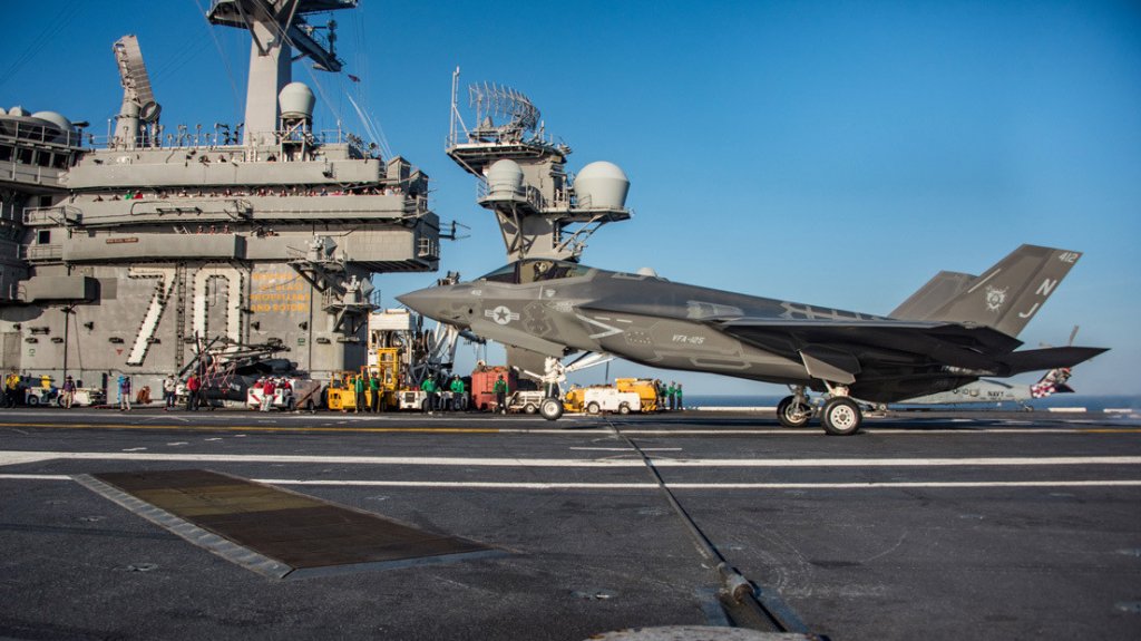  El Cuerpo de Marines de Estados Unidos extiende su alcance de combate con cazas embarcados que operar&aacute;n desde portaviones 