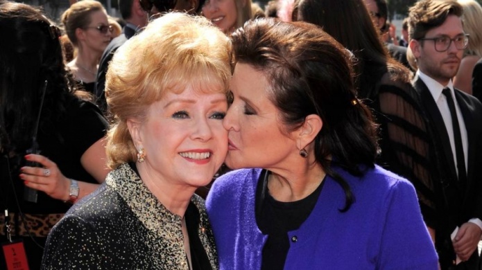 Actriz Debbie Reynolds muere un día después de su hija Carrie Fisher