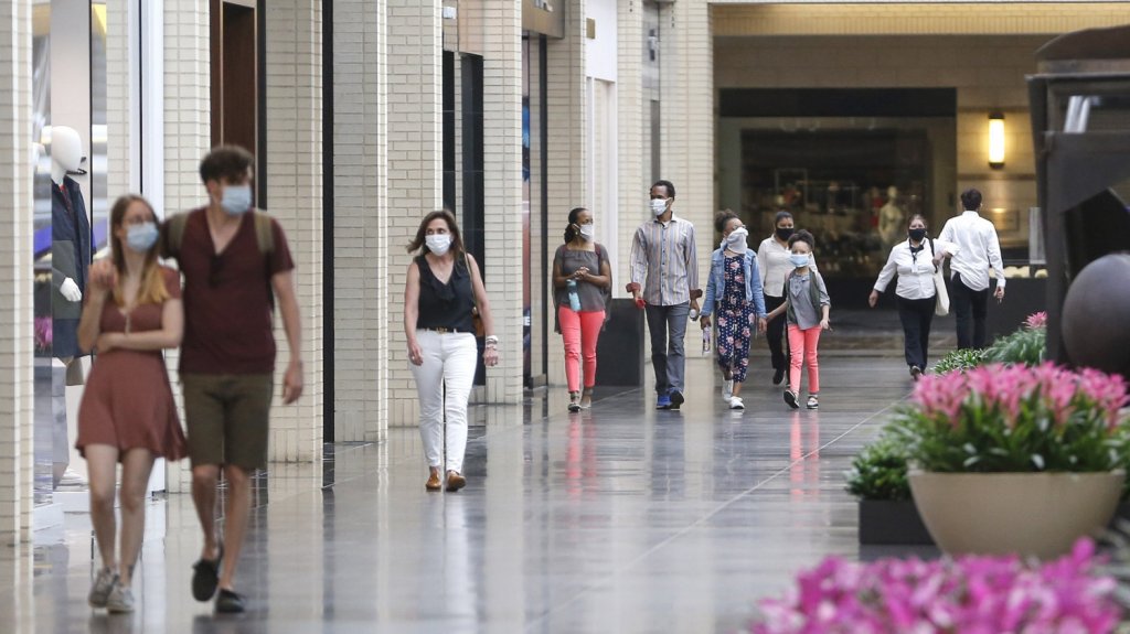  Portavoces de centros comerciales rechazan que sus facilidades sean los principales focos de contagio de COVID-19 