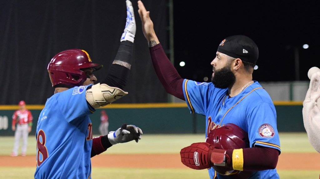 Indios dominan a la yegüita en el Cholo García 