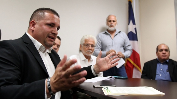 Representante PNP une esfuerzos para mantener abierto el recinto de Utuado