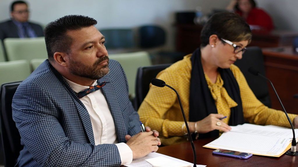  C&aacute;mara investiga hallazgo de neum&aacute;ticos en las costas de la zona oeste 