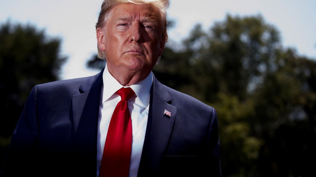  Trump dice que la palabra racista est&aacute; "desgastada" porque se usa como ataque 