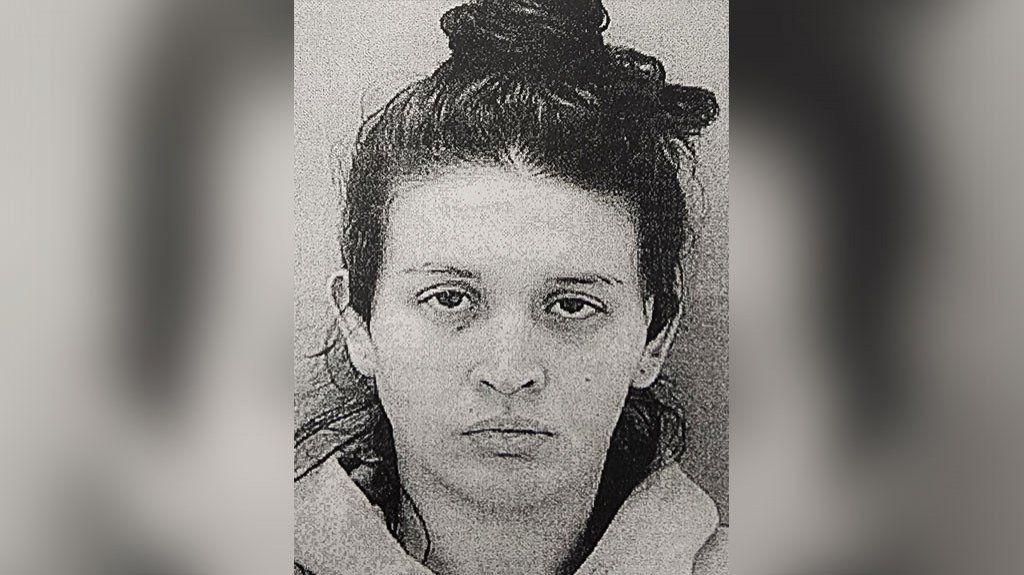  Arrestan a mujer que trato de cambiar un cheque falso en un banco de Santurce 