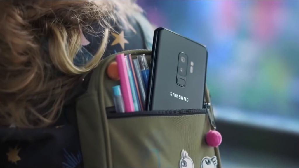  VIDEO: Samsung muestra su primer dispositivo plegable antes de tiempo por error 