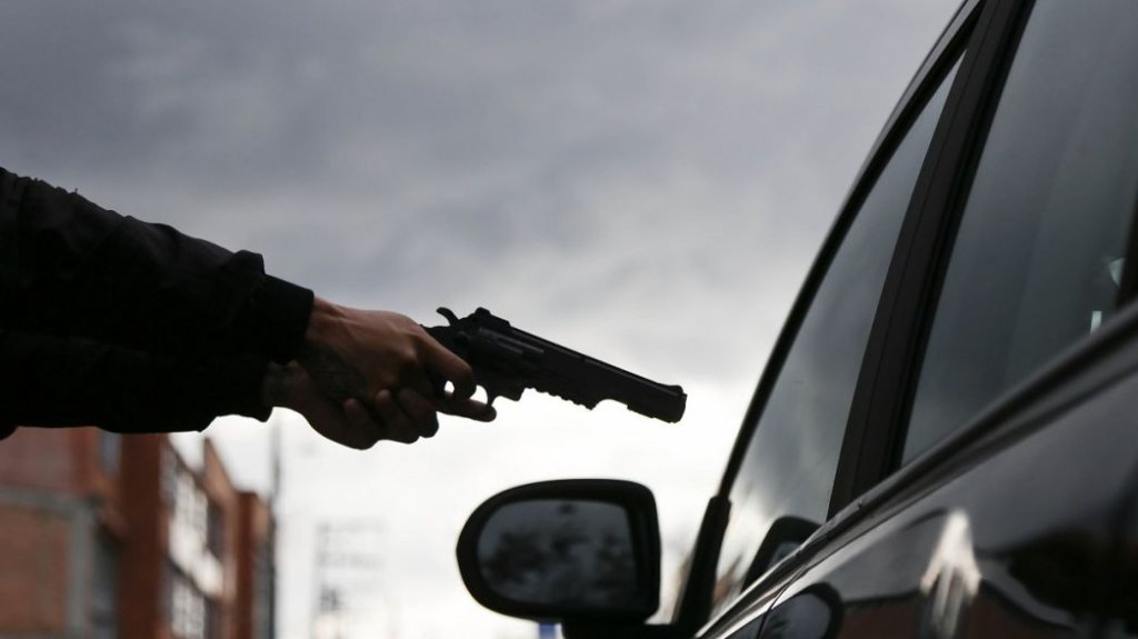  A punta de pistola le roban el auto en gasolinera de Caguas 