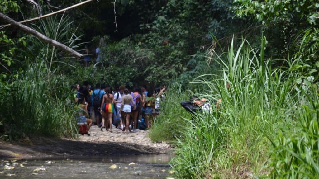  Fotos: Rio “Charco azul” en Vega Baja, sufre el regreso de los humanos luego de la cuarentena 