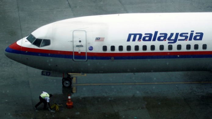 Hallan datos sobre una base militar de EE.UU. en casa del piloto del aviÃ³n desaparecido