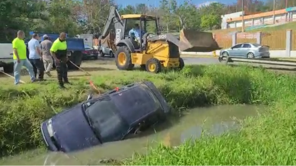  Video: Identifican conductor muerto que cay&oacute; en &ldquo;charca&rdquo; de Toa Baja 