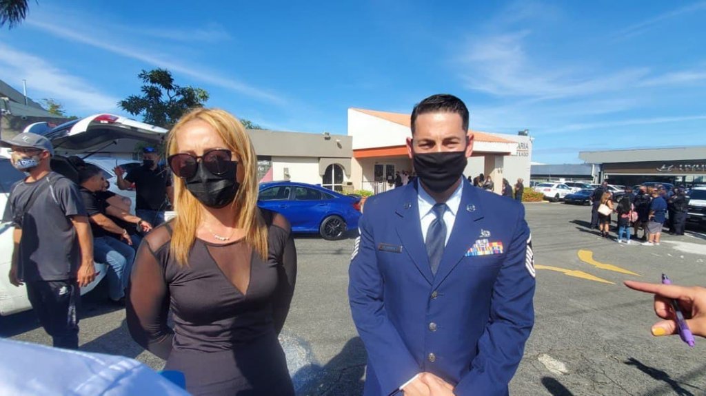  Hermanos de uno de los polic&iacute;as ca&iacute;dos en el cumplimiento del deber agradecen al pueblo su solidaridad 