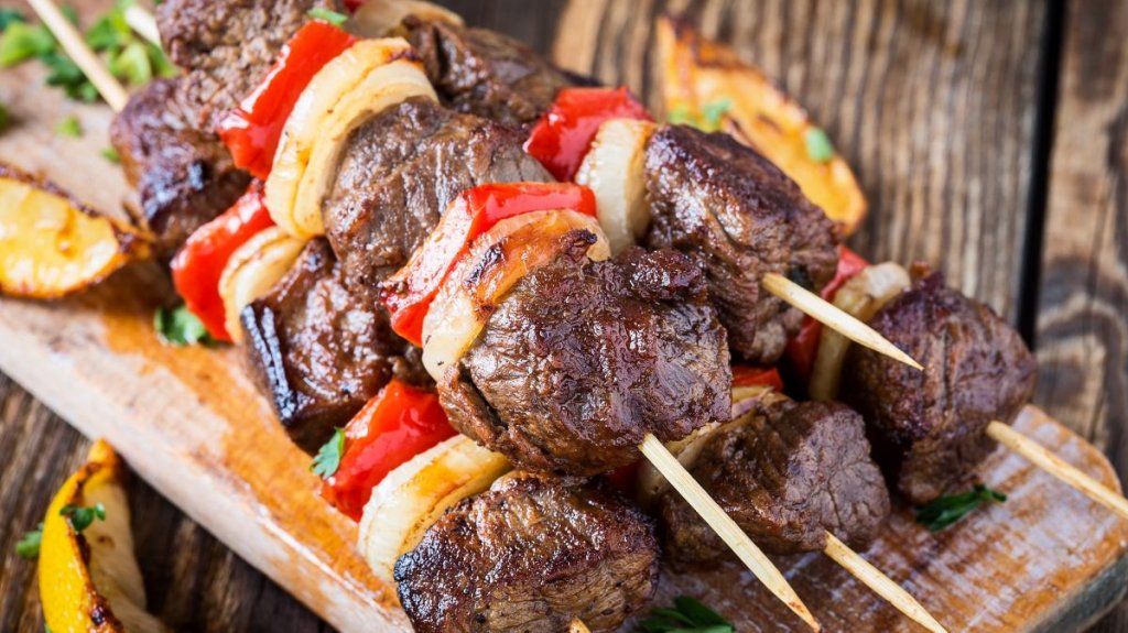  Asaltan negocio de pinchos en Humacao y se llevan m&aacute;s de 1,500 d&oacute;lares 