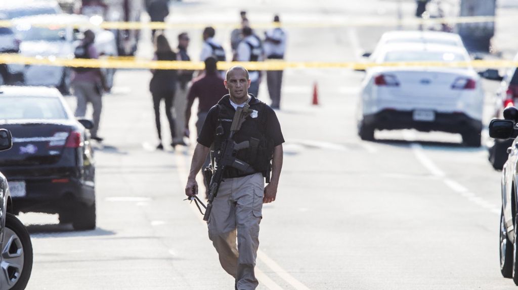  Dos muertos y un herido en tiroteo en un centro comercial en sur de Florida 