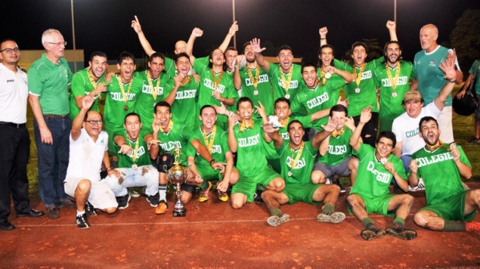 Colegio se titula campeÃ³n del fÃºtbol universitario