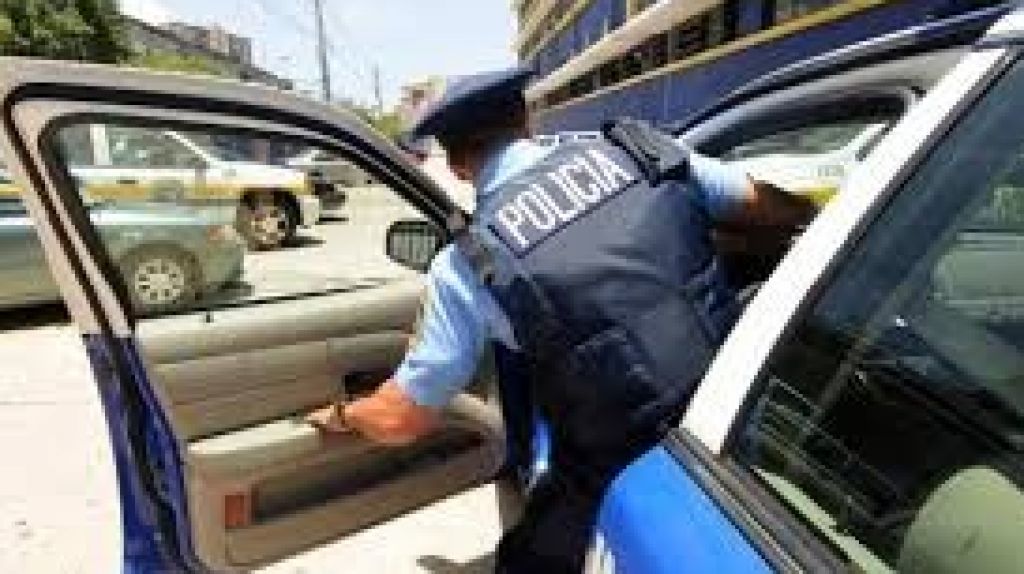  Encuentran a hombre ahorcado en residencia de Ponce 