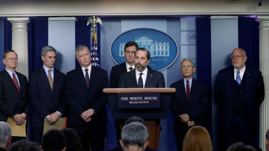  El secretario de Salud de EE.UU. declara la emergencia p&uacute;blica por el coronavirus 