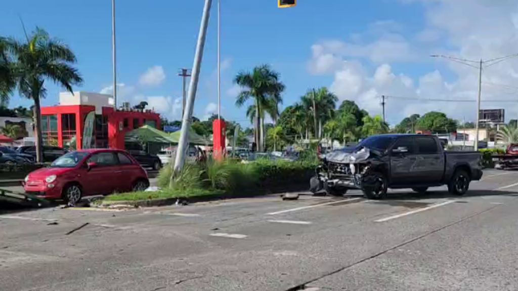  VIDEO:Identifican a conductores involucrados en accidente 