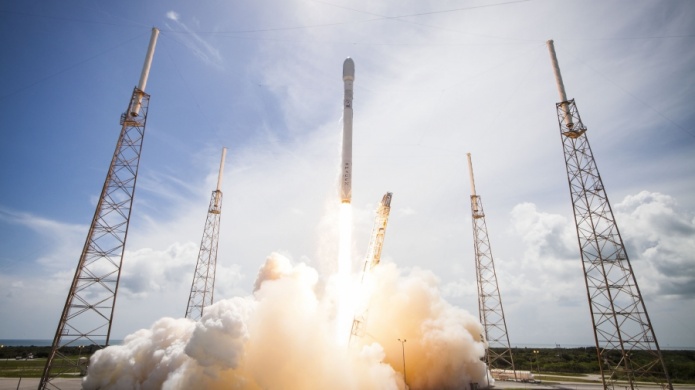 Space X lanza un cohete Falcon 9 con 10 satÃ©lites de comunicaciÃ³n