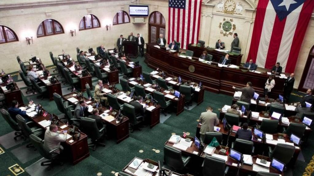  Gremios piden a la C&aacute;mara aprueben devolver la licencia de vacaciones y enfermedad a los empleados p&uacute;blicos 