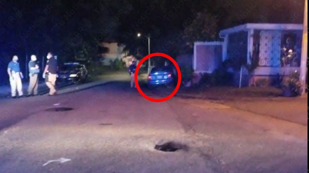  Video: Muere conductor que choc&oacute; con una verja, atraviesa un parque y se estrella con un &aacute;rbol en Bayam&oacute;n 