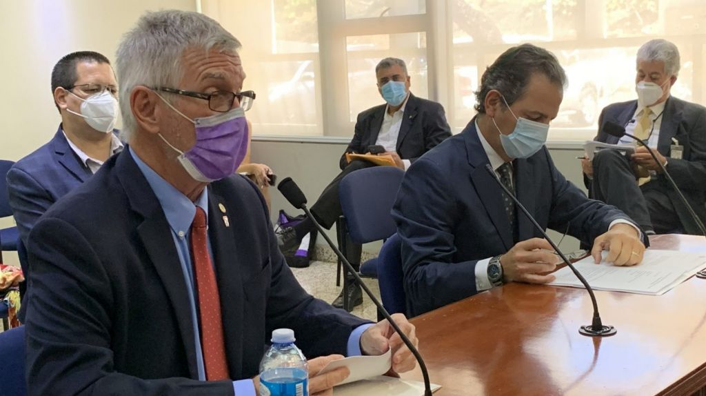  Dentistas hacen llamado a legisladores para que impongan a las aseguradoras los costos de protecci&oacute;n contra el Covid-19 