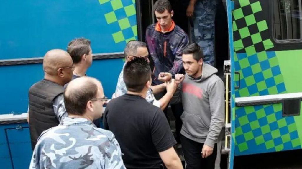  Vea video: Detienen a 5 j&oacute;venes por la presunta violaci&oacute;n de una ni&ntilde;a de 14 a&ntilde;os en Argentina 