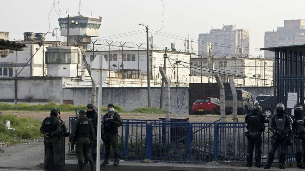  Mot&iacute;n carcelario en Bogot&aacute; deja 23 muertos en plena emergencia por coronavirus 
