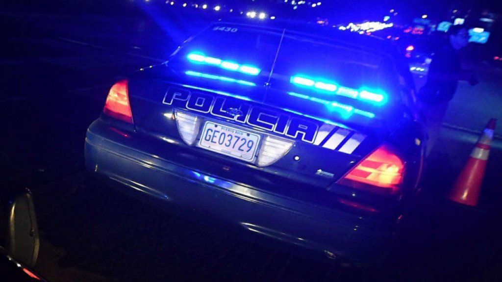  Hombre borracho provoca accidente de tr&aacute;nsito frente a hospital en Fajardo 