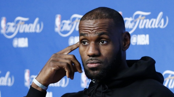 La lesiÃ³n de James y la adaptaciÃ³n de Wade, dos desafÃ­os para los Cavaliers