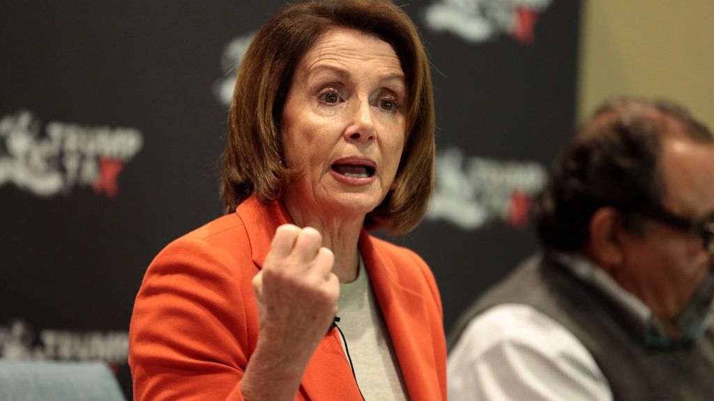  Pelosi pide al gobernador detenga env&iacute;o hojas de desafiliaci&oacute;n de sindicatos 