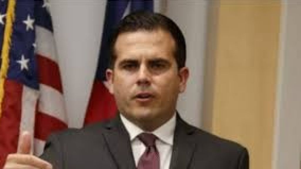  Gobernador anuncia comienzo de orientaciones para programas de vales educativos 