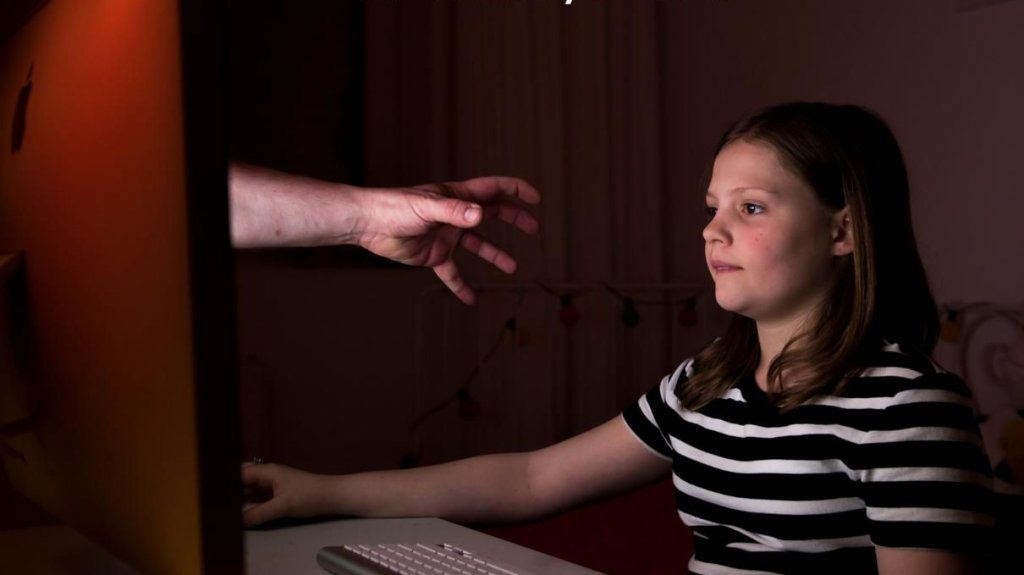  Experta advierte que Internet es &ldquo;la casa de los depredadores sexuales que buscan a los hijos&rdquo; 