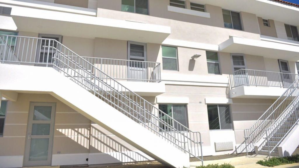 RossellÃ³ Nevares presenta nuevo complejo de vivienda pÃºblica en Hato Rey