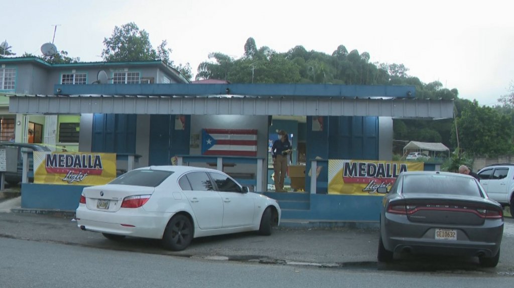  Tiroteo en negocio de Morovis deja 3 muertos 