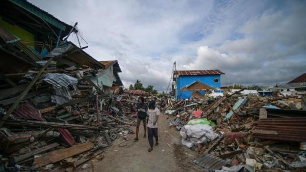  Video Al menos 5.000 desaparecidos tras el terremoto en Indonesia 