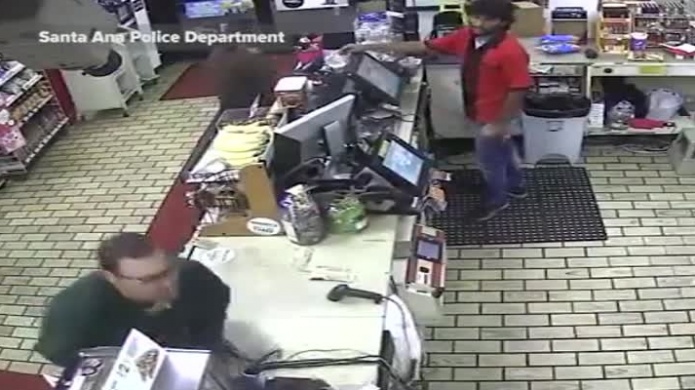  Video: Hombre en California atacÃ³ a un cajero cuando su tarjeta de dÃ©bito fue rechazada