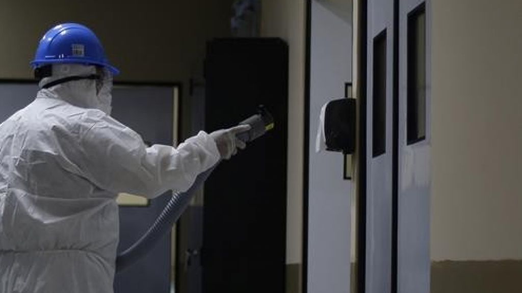  Vega Alta concluye desinfecci&oacute;n de la Oficina de Manejo de Emergencias Municipal y reinicia sus servicios 