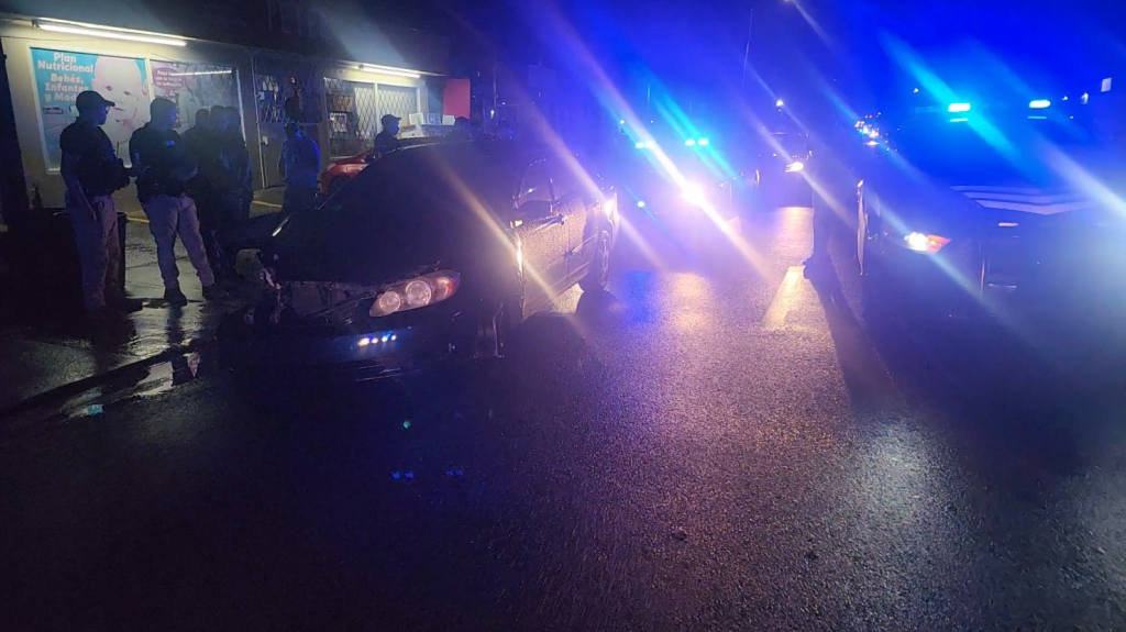  Video: Mujer le reclama a un hombre que choc&oacute; su auto en Bayam&oacute;n y recibe dos disparos 