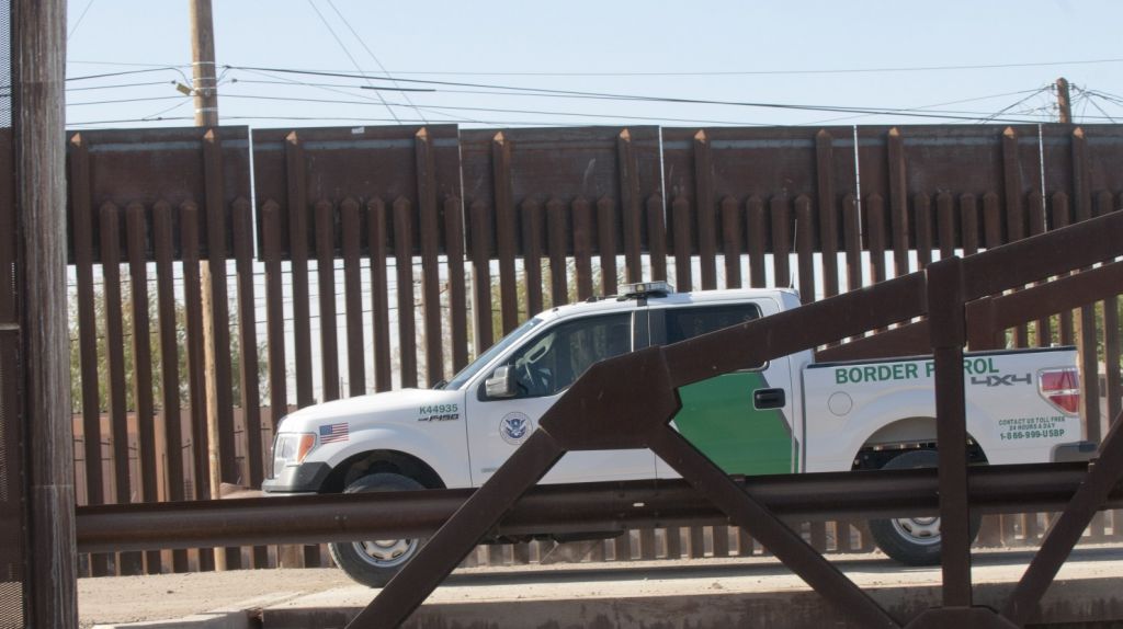  Dos adultos mexicanos se hacen pasar por ni&ntilde;os ante inmigraci&oacute;n en Arizona 