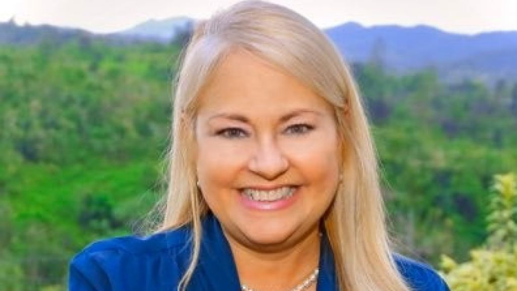  Gobernadora anuncia que desde hoy comenzaron a depositarle mil d&oacute;lares a los que trabajan por cuenta propia 