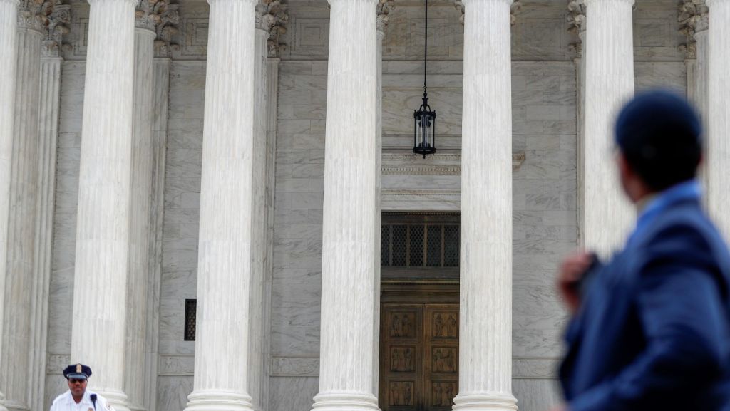  La Casa Blanca lleva su veto a los militares transg&eacute;nero al Tribunal Supremo 