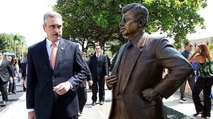 Estudiantes de la UPR en RÃ­o Piedras repudian que el presidente del Senado rehÃºya reunirse con ellos