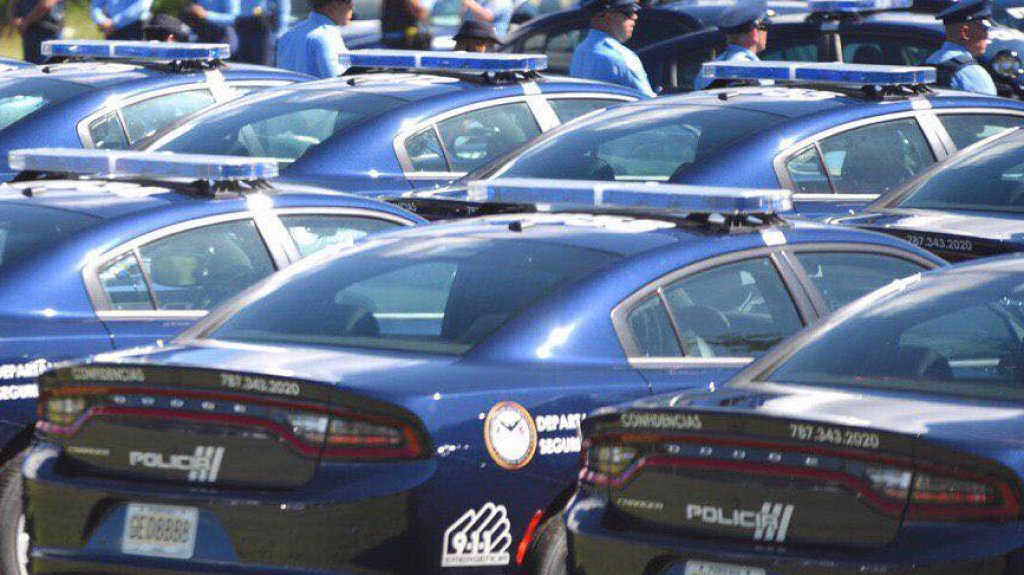  Roban 3 catal&iacute;ticos de veh&iacute;culos en estacionamiento de la Polic&iacute;a en Bayam&oacute;n 
