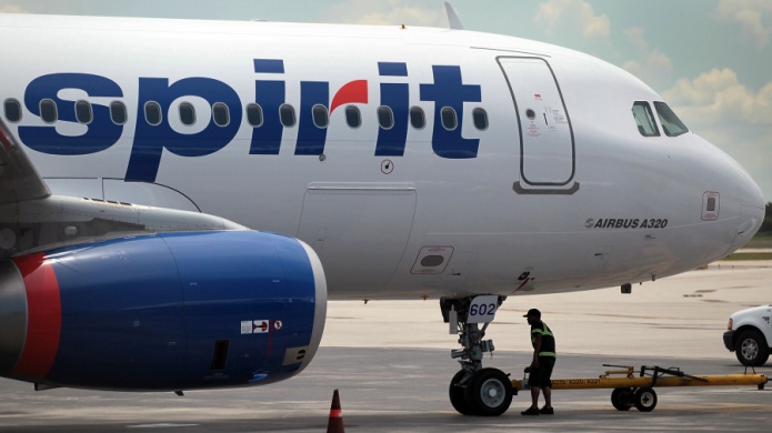 Video: Acusan a aerolÃ­nea Spirit de racismo por echar a 6 afroamericanos de un aviÃ³n