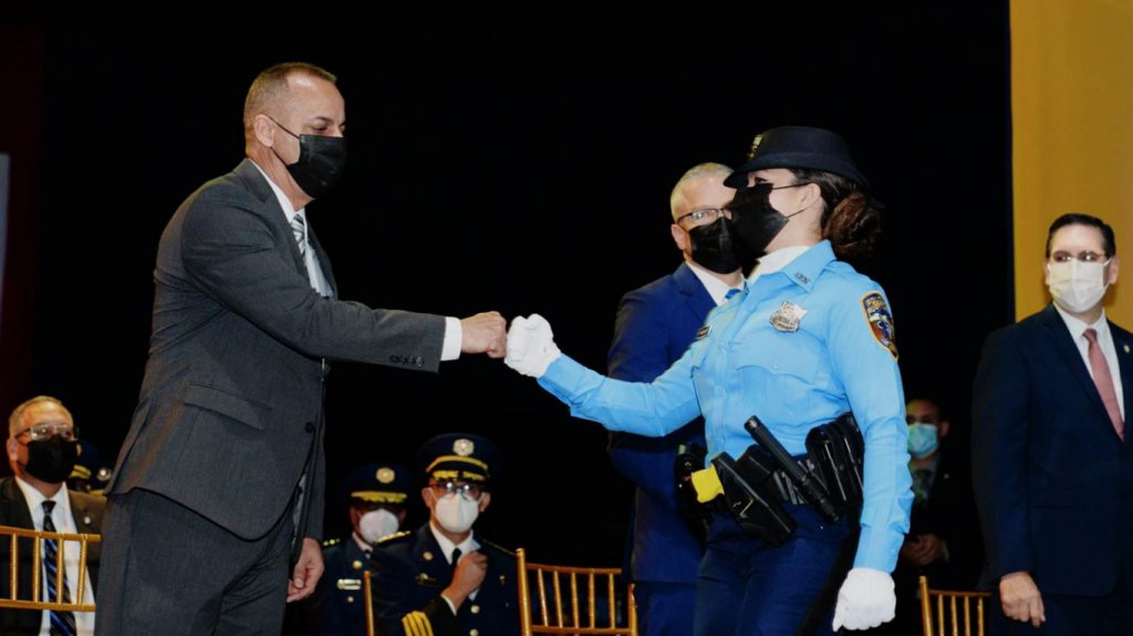  Se grad&uacute;an 133 nuevos agentes de la Polic&iacute;a 