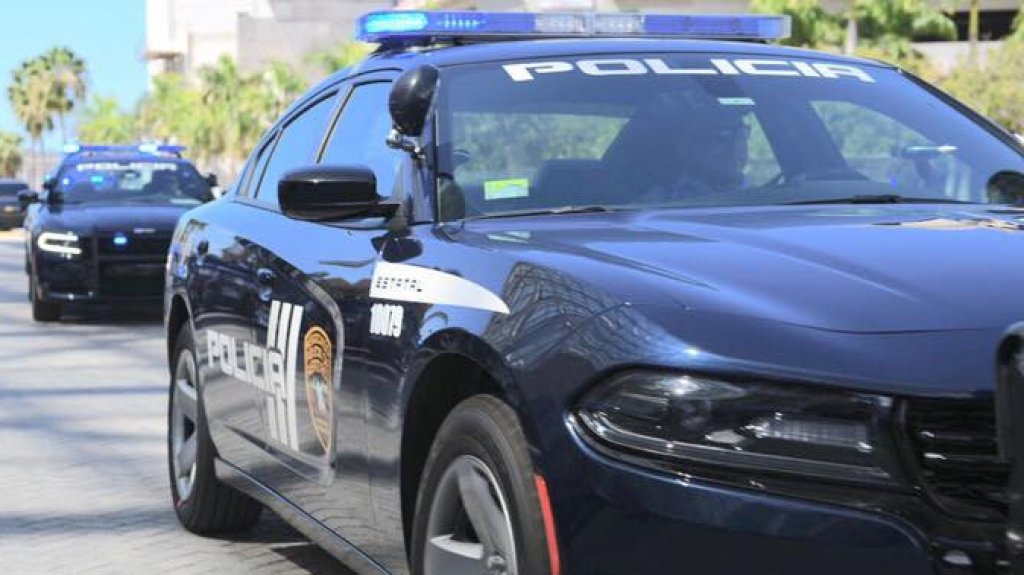 Robo de auto a mano armada en Aeropuerto LMM 