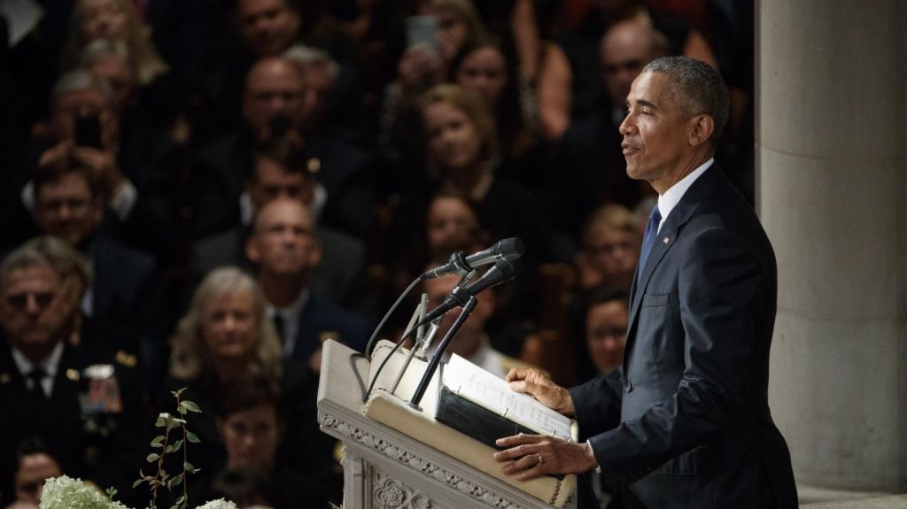  Obama: Pese a tener desacuerdos, McCain y yo "est&aacute;bamos en el mismo equipo" 