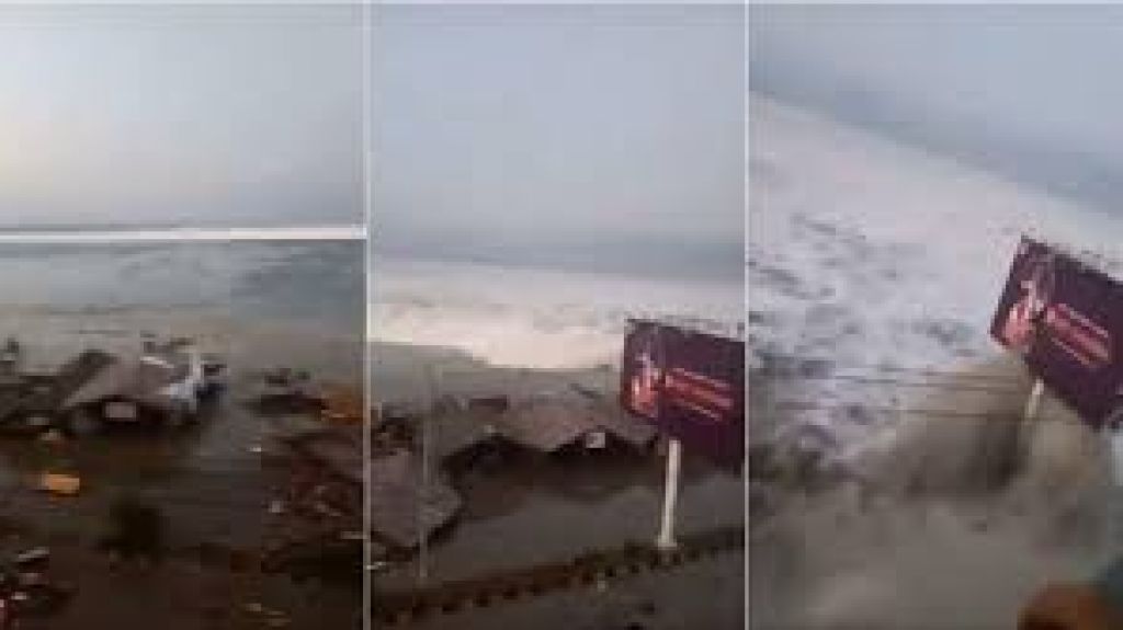  Vea video: Un tsunami azota dos ciudades de Indonesia tras se&iacute;smo de 7,5 grados 