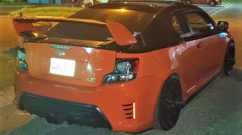  Arrestan a dos j&oacute;venes sorprendidos en pleno regateo en carretera de A&ntilde;asco 