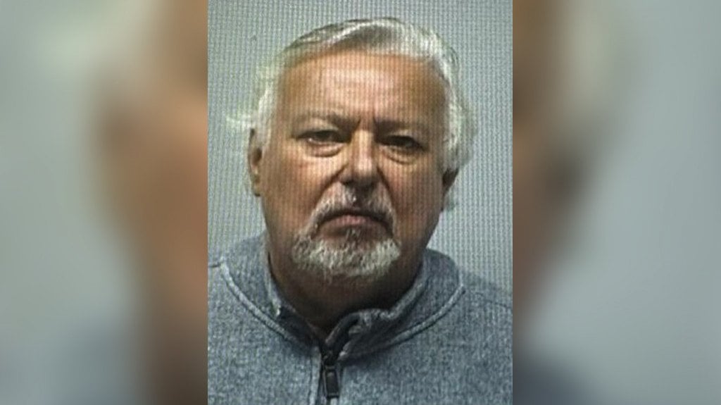  Cobro por servicios de gestor que nunca realizo y se “embolsillo“ el dinero 